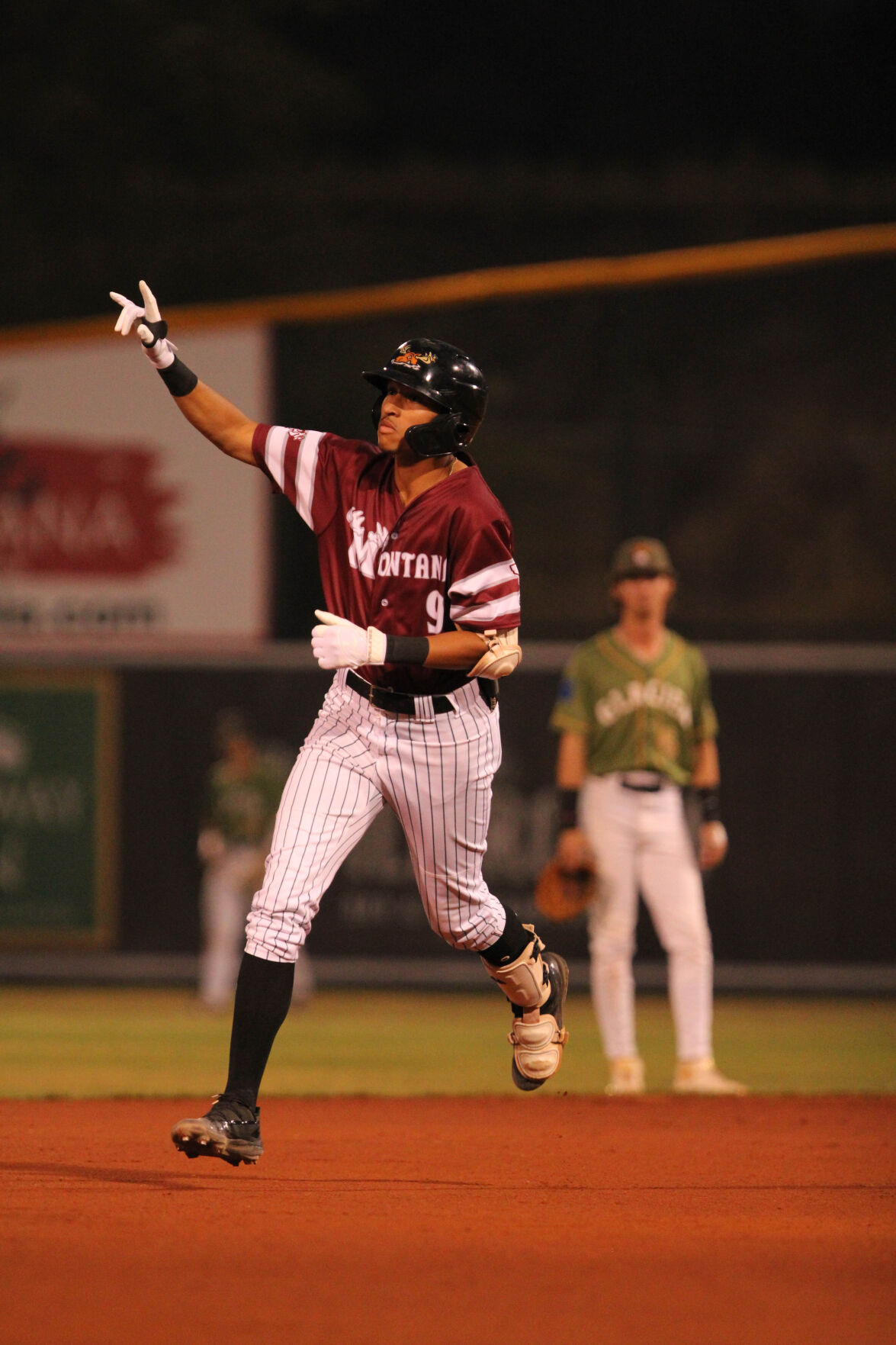 Crandall_Baseball02.jpg